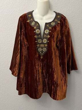 Venezia Lane Bryant Brown Velvet Embellished Pullover Tunic Top Size 18/20